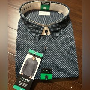 Infinity Men's Textured Button Up Shirt Size XL.